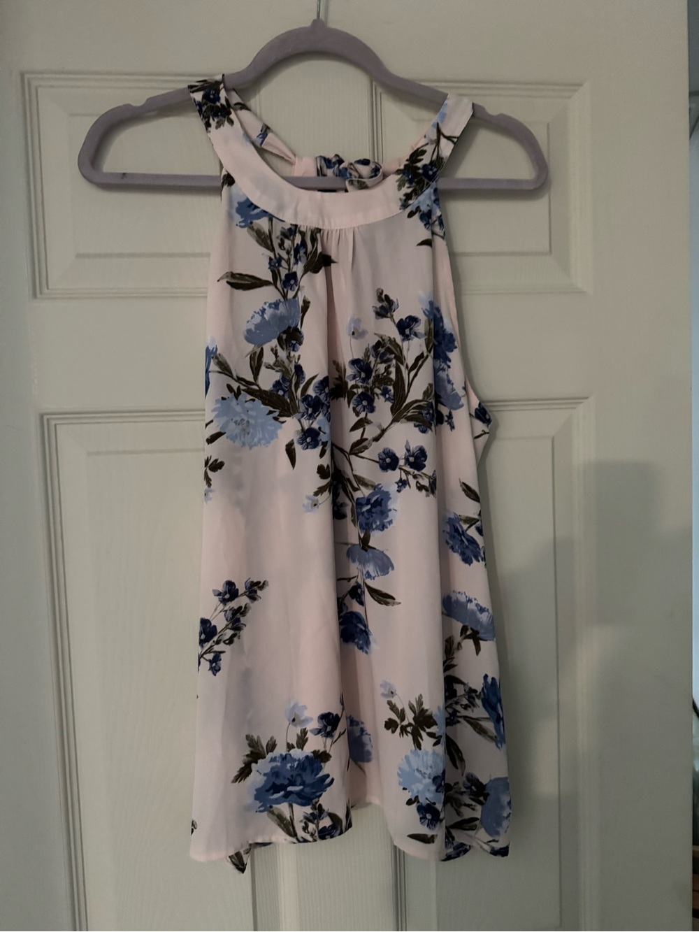 SoHo New York & Co. - Sleeveless Pink Floral Halter Top / Size Large NWT
